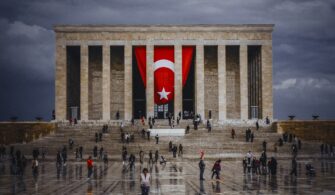 mausoleum-g13317049e_1920